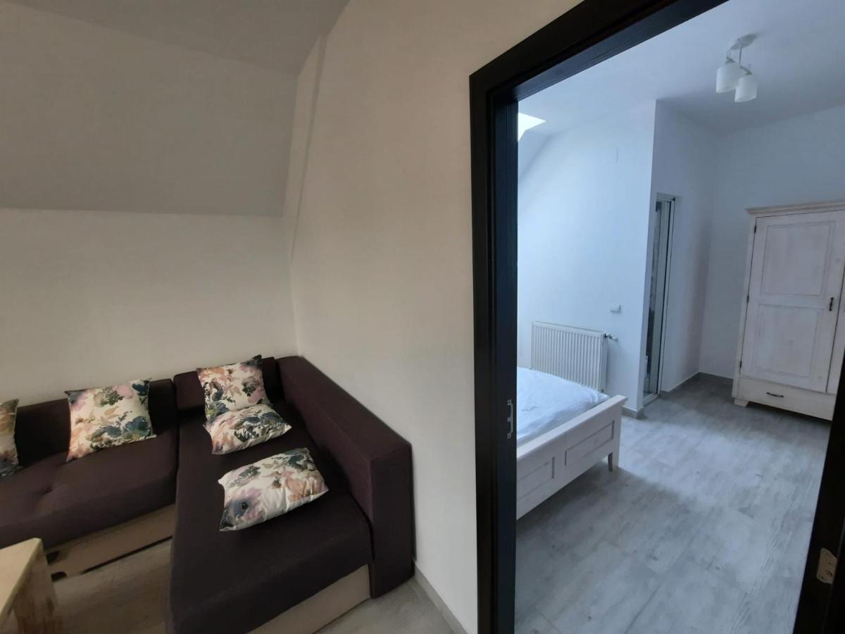 Casa De Oaspeti Maximilian Codlea Exteriér fotografie