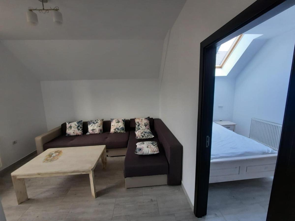 Casa De Oaspeti Maximilian Codlea Exteriér fotografie